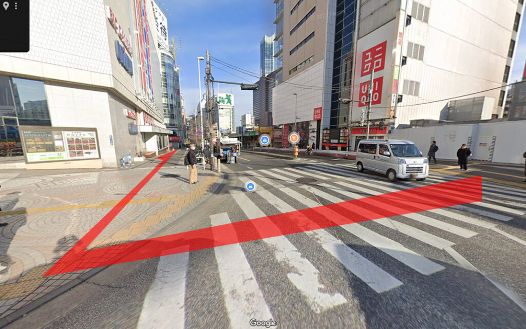 JR新宿駅から徒歩で向かう場合2