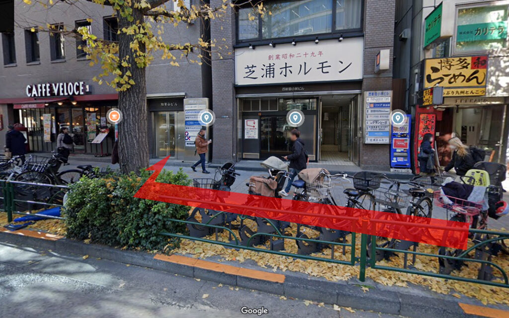 JR新宿駅から徒歩で向かう場合