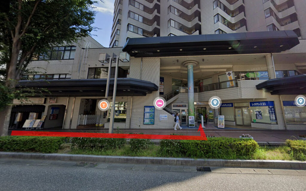 JR金沢駅から徒歩で向かう場合5